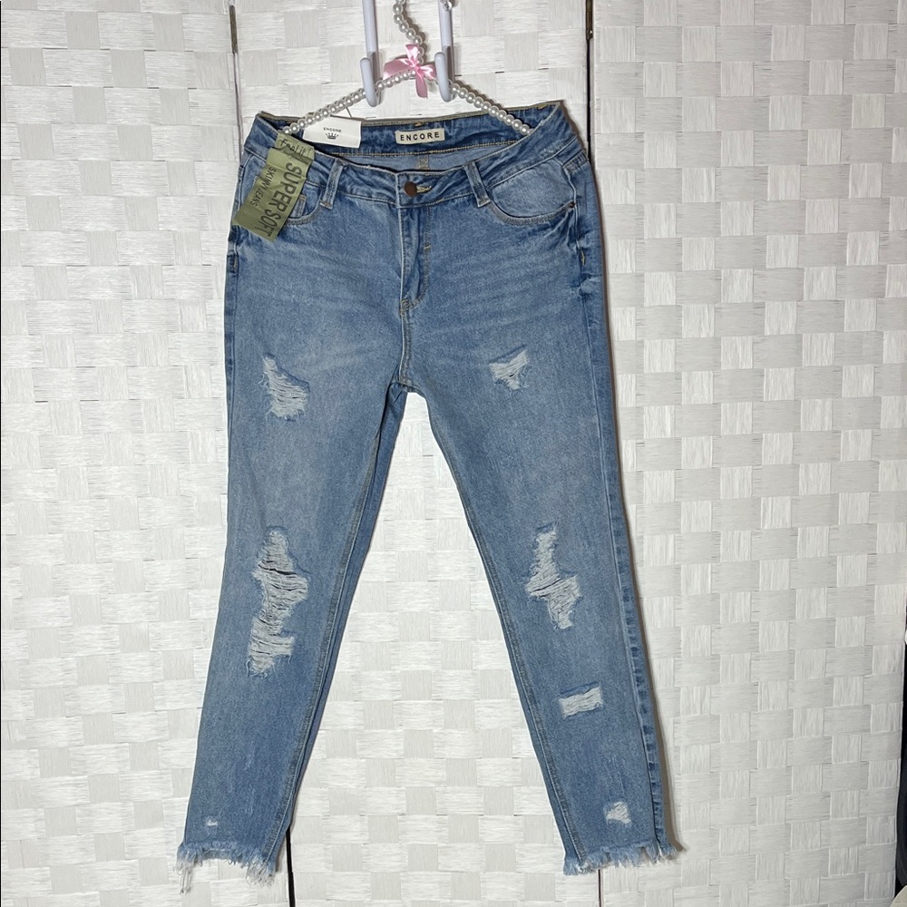 Encore Jeans Light Blue Distressed Ankle Jeans Size 11